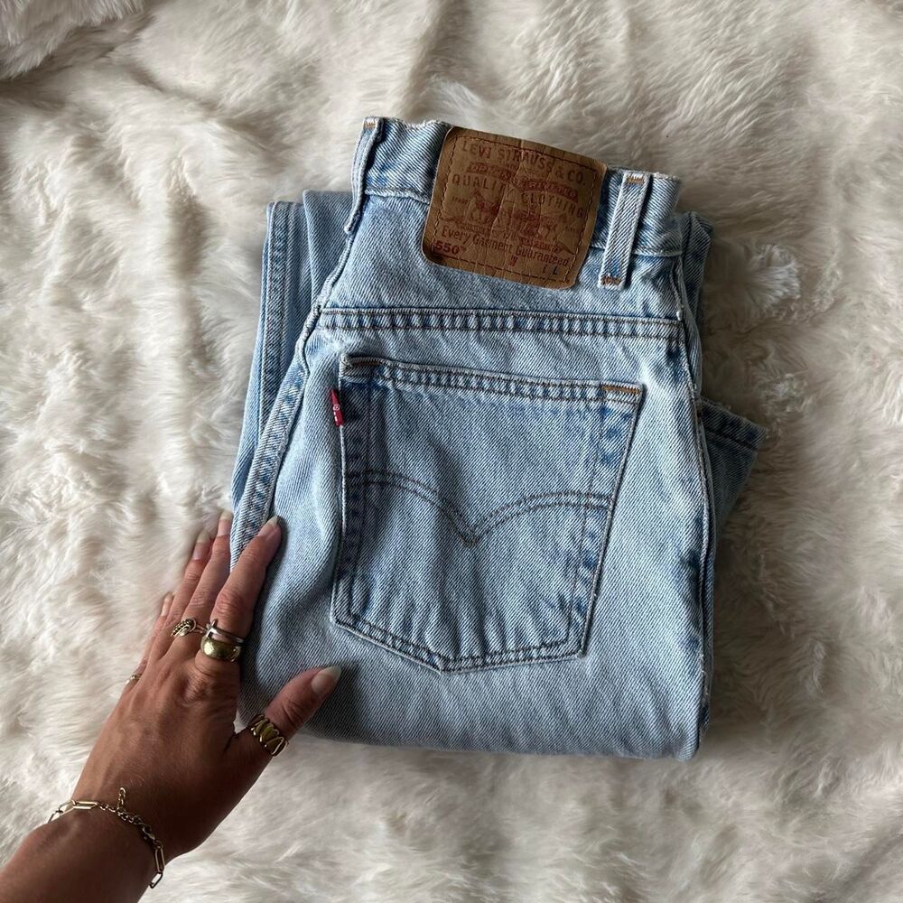 Vintage Levi-s 550 Women's Blue Jeans